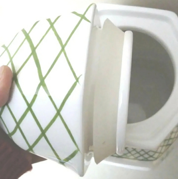 VINRAGE ISABELLE DE BORCHGRAVE CANISTER FOR MARSHALL FIELD MEDIUM - Picture 5 of 7